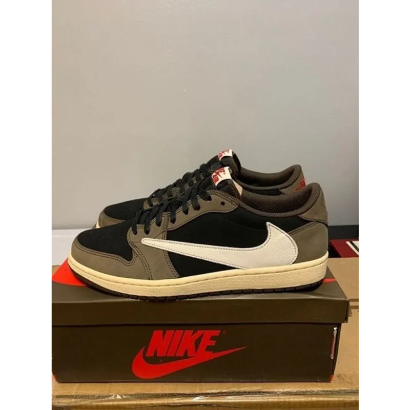 Stylish Travis scott x Air Jordan Retro 1 low Shoes For Men (BSF1214)