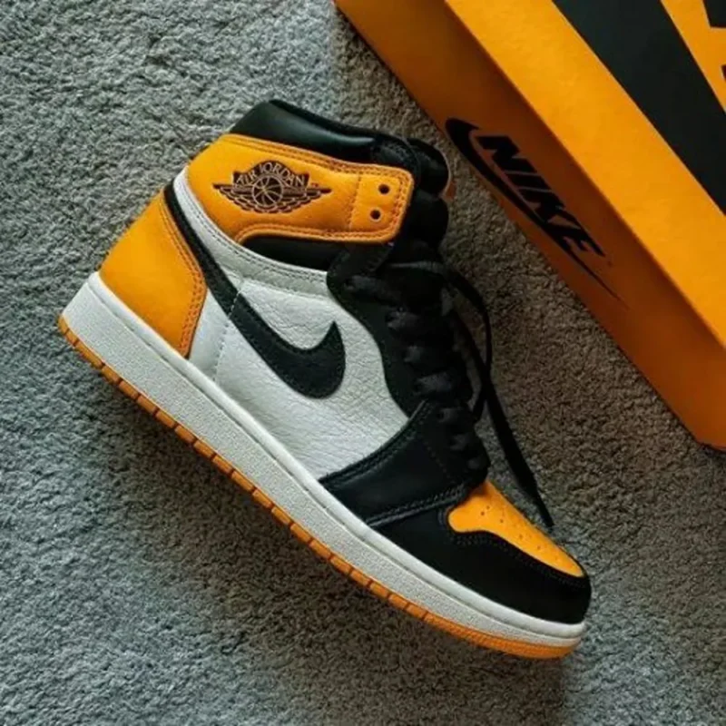 Stylish Nike Air Jordan 1 Taxi Shoes For Men (TS873)