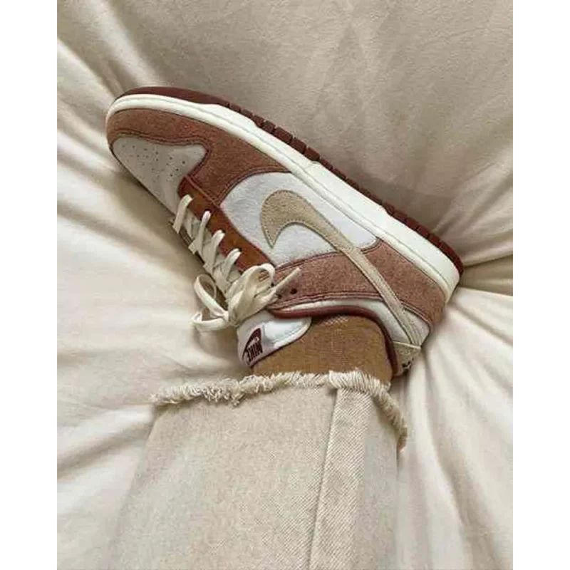 Stylish Nike SB Dunk Medium Curry Shoes For Men (SF12)