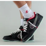 Stylish Nike Dunk League of Legends Shoes For Men (S1H23)
