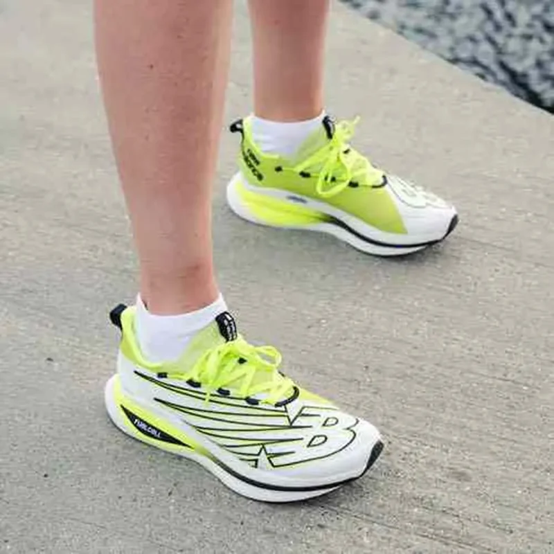 Stylish New Balance Fuelcell Rc Elite V2 Shoes For Men (BME178)
