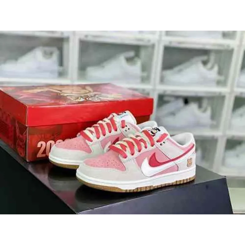 p-photo-2024-09-09-15-06-46-16-07-35-152132.webp Classy Nike SB Dunk Low '85 Double Swoosh Pink Rabbit Shoes For Men (SHI205)