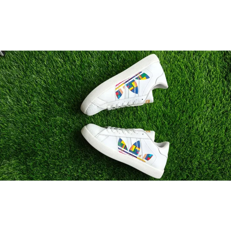 p-photo-2024-09-27-13-24-52-13-29-39-725435.webp Premium Adidas Campus Shoes For Men (CW27)