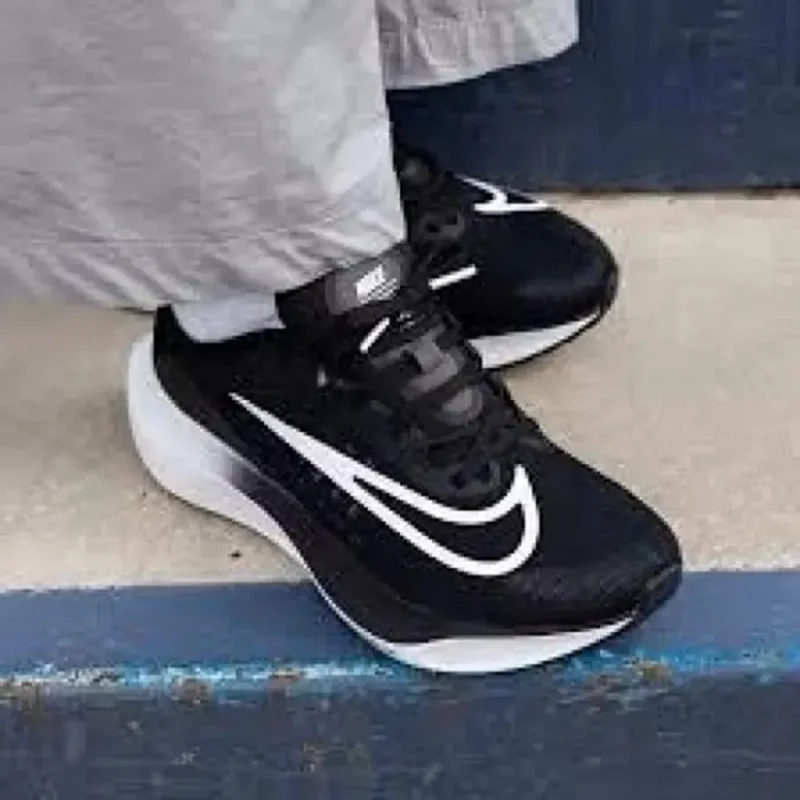 p-photo-2024-10-19-13-01-27-13-23-47-021385.webp Premium Nike Zoom Fly Black White Shoes For Men (BSF1607)