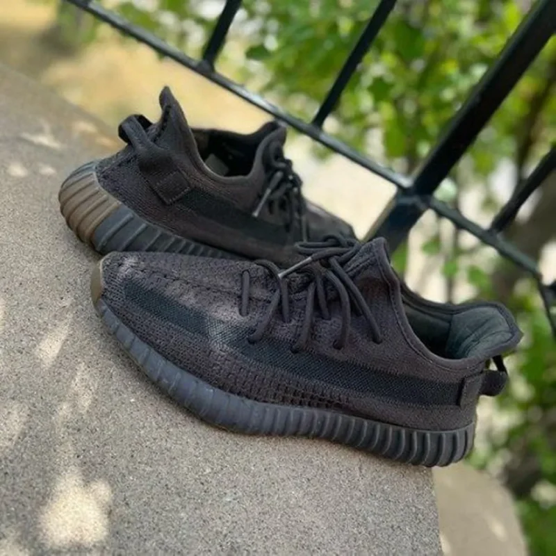 p-photo-2024-12-13-11-46-51-12-04-30-884084.webp Luxurious Adidas Yeezy 350 Cinder Shoes For Men (SIG723)