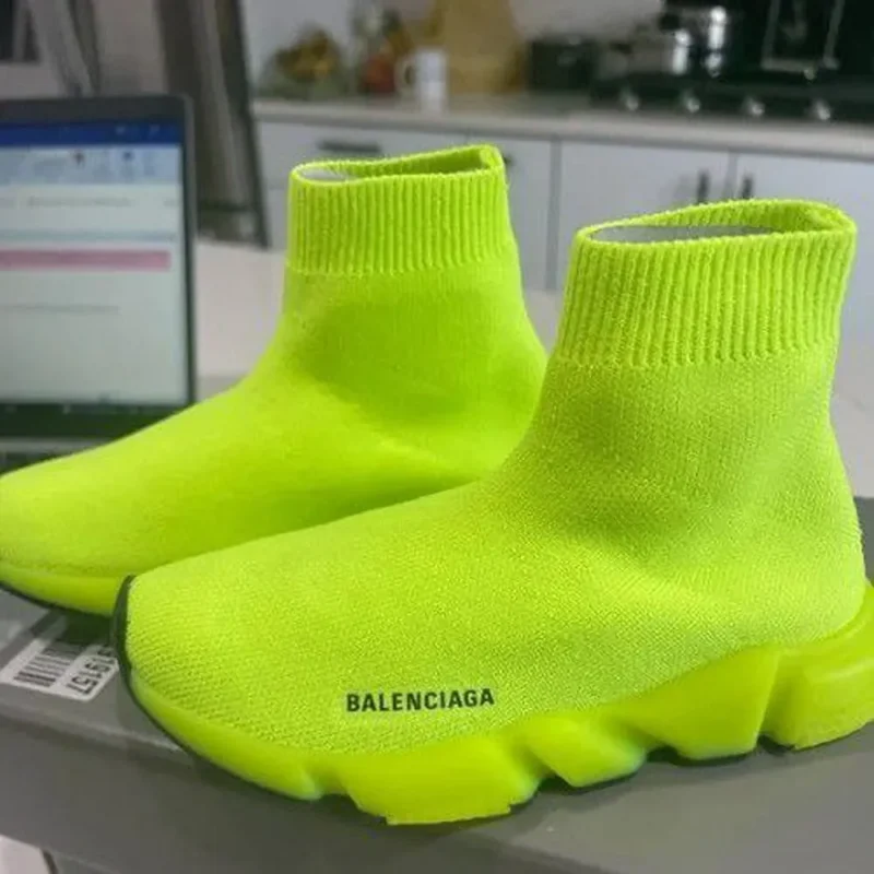 p-photo-2024-12-14-11-22-16-12-28-11-239618.webp Trendy Balenciaga Speed Trainer Shoes For Men (FF659)