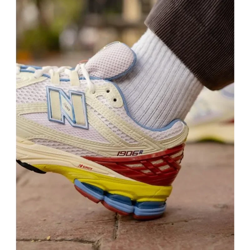 p-photo-2024-12-23-15-49-52-15-57-09-807634.webp Luxurious New Balance 1906R Dawn Glow Shoes For Men (SFS1942)