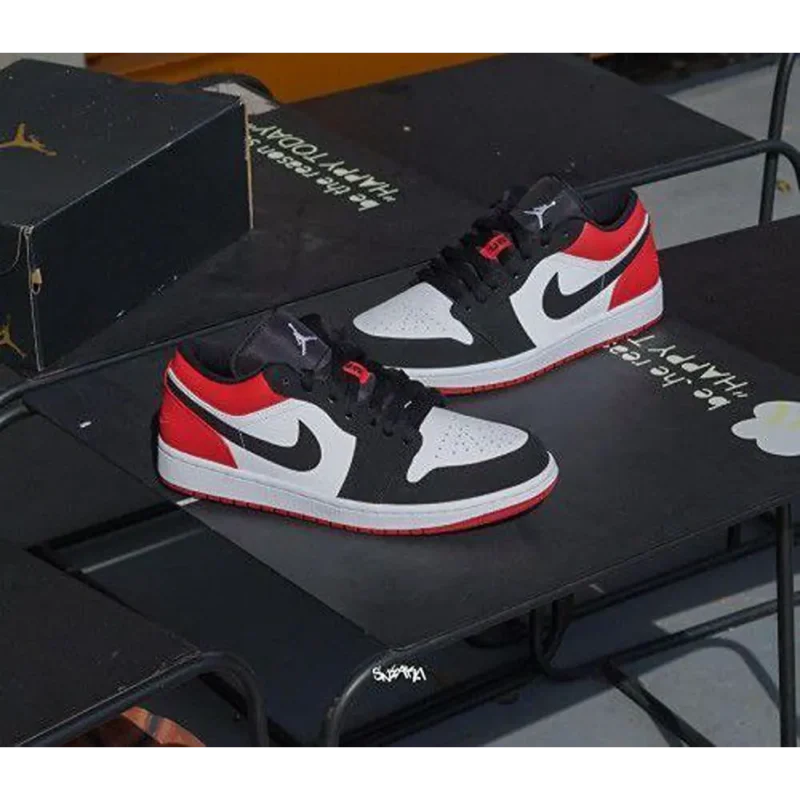 Imported Nike Air Jordan 1 Low Shoes For Men (SC407)