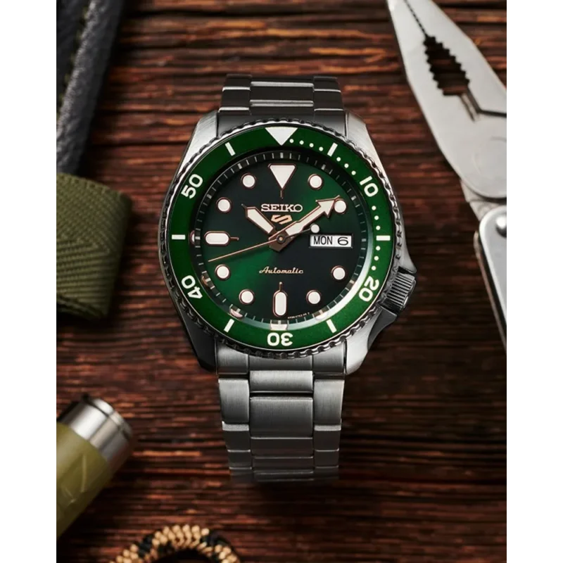 Premium Men’s Seiko Watch (SG-220) Premium Men’s Seiko Watch (SG-220)