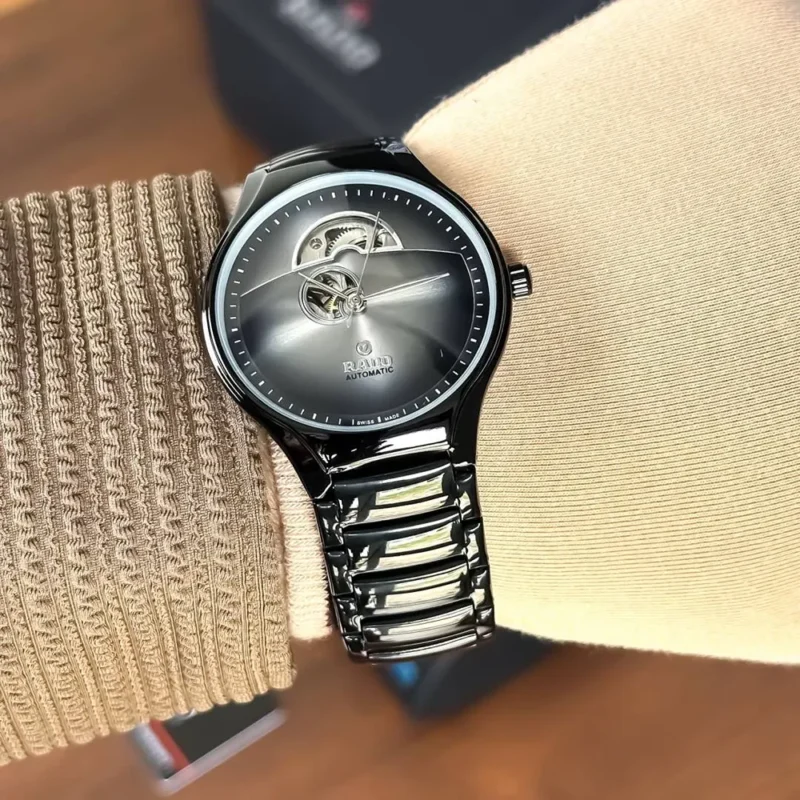 Stylish Rado Watch For Men (CSO1655) Stylish Rado Watch For Men (CSO1655)