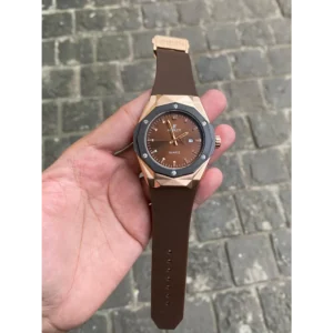 Trendy Hublot Watch For Men (SG-8512)