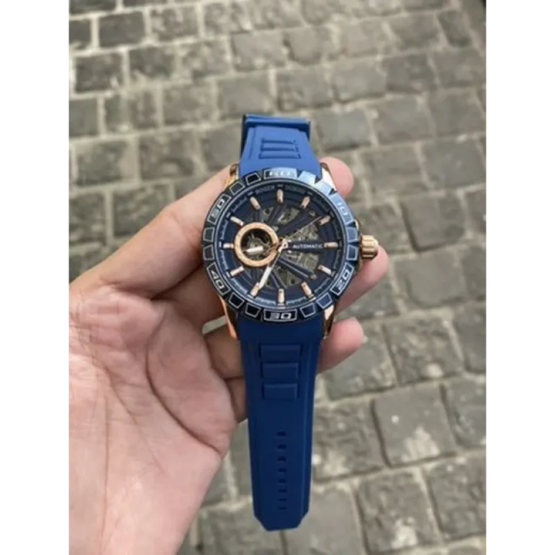 Trendy Roger Dubuis Watch For Men (SFS1313)