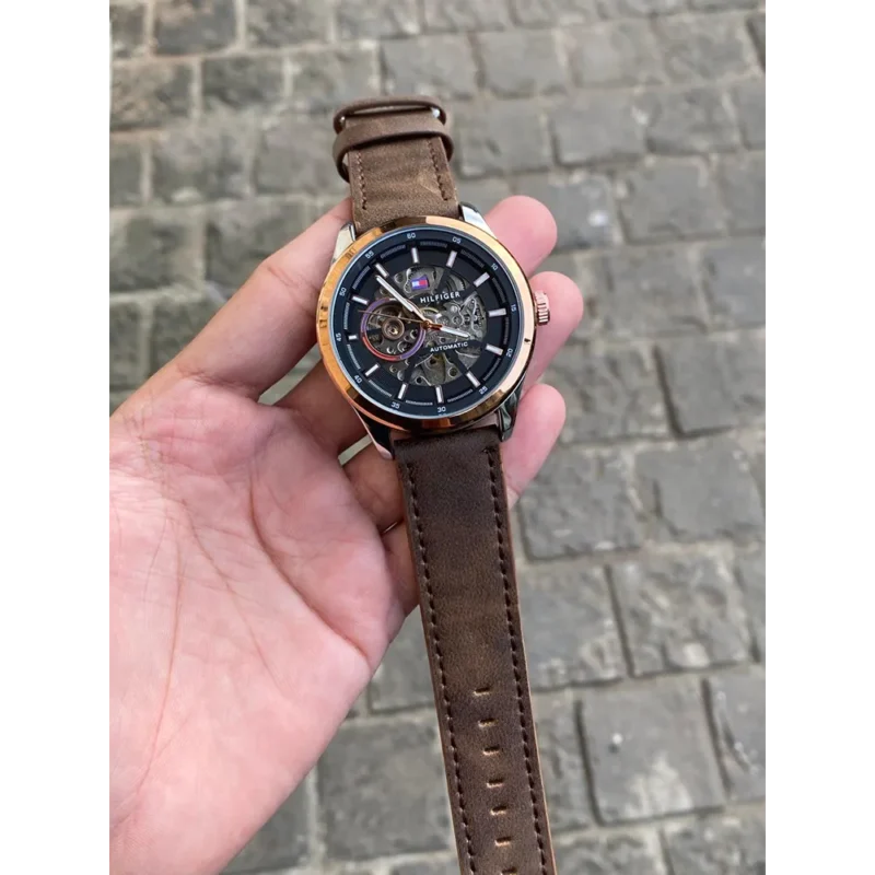 Trendy Tommy Hilfiger Watch For Men (SG-8597)