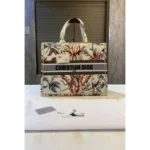 Christian Dior Handbag For Women (BOT898)