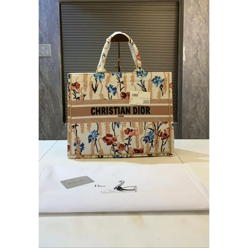 Christian Dior Handbag For Women (BOT899)