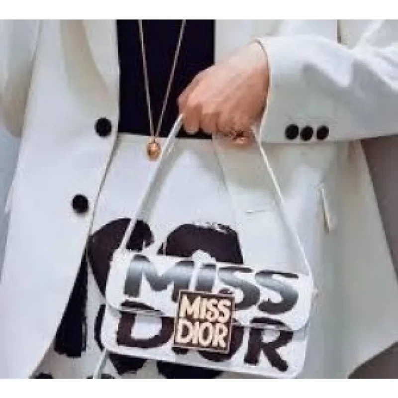 111-17.webp Dior Handbag For Women (SUP1261)