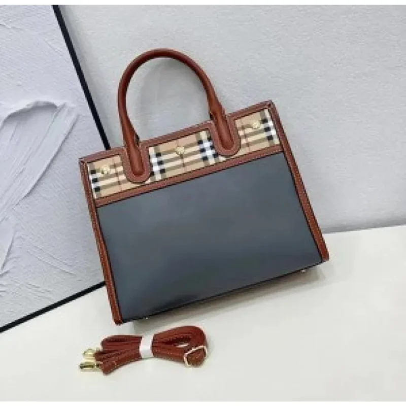 Burberry Handbag For Women (PH65)