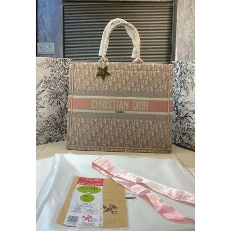 Christian Dior Handbag For Women (PH68)