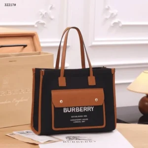 Burberry Handbag For Women (CSO1142)