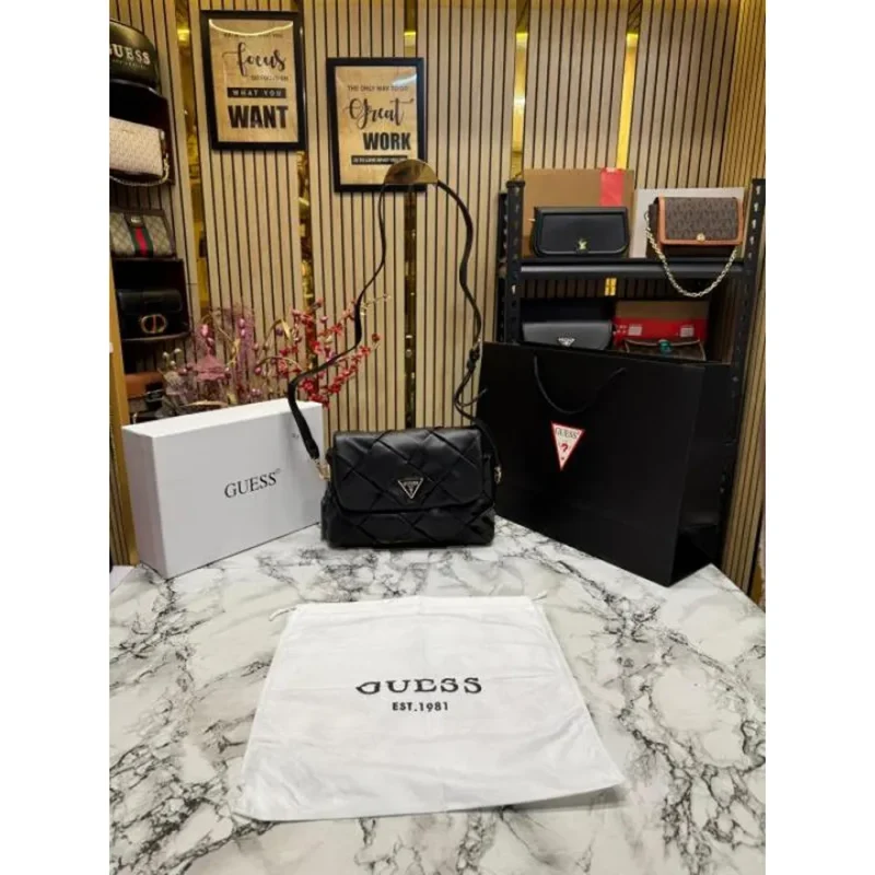 146-8.webp Trendy Guess Crossbody Bag With Bag & Dust Bag For Women (FT998)