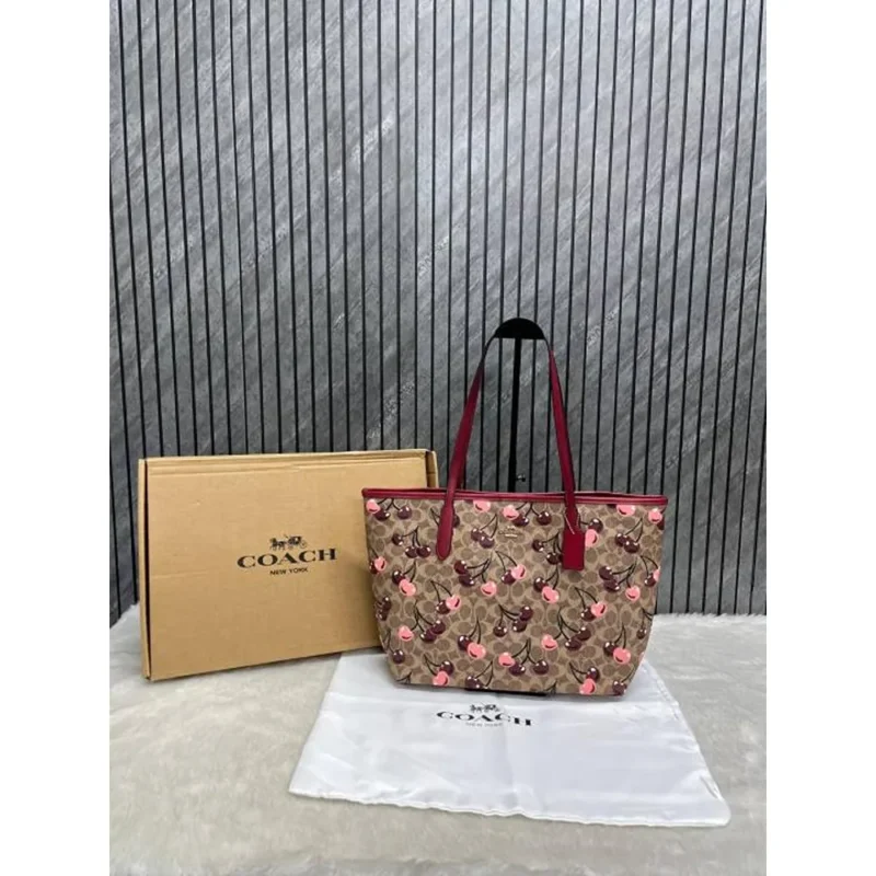 Stylish Coach Handbag With OG BoxFor Women (FT700)