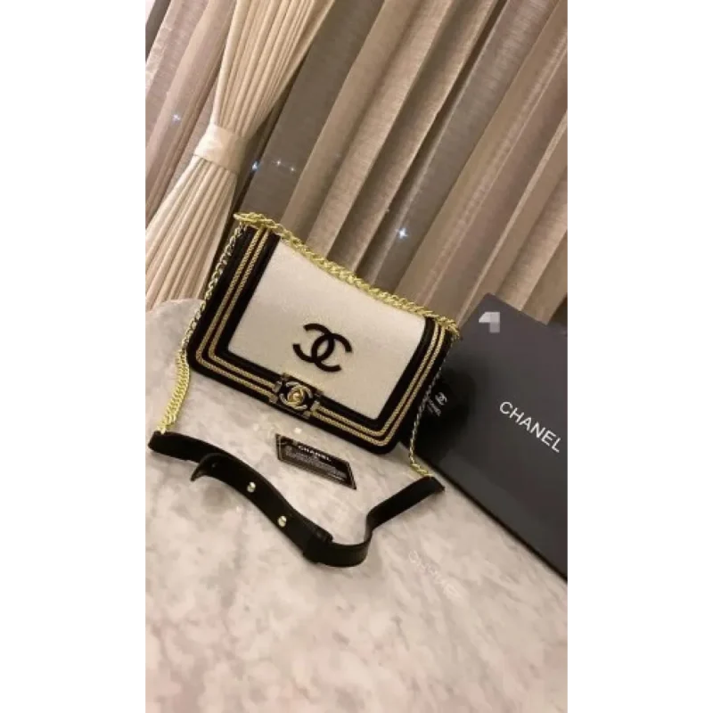Stylish Chanel Handbag For Women (SW2178)