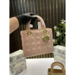 Stylish Christian Dior Leather Handbag With Og Box & Dust Bag For Women (FT625) (Copy)