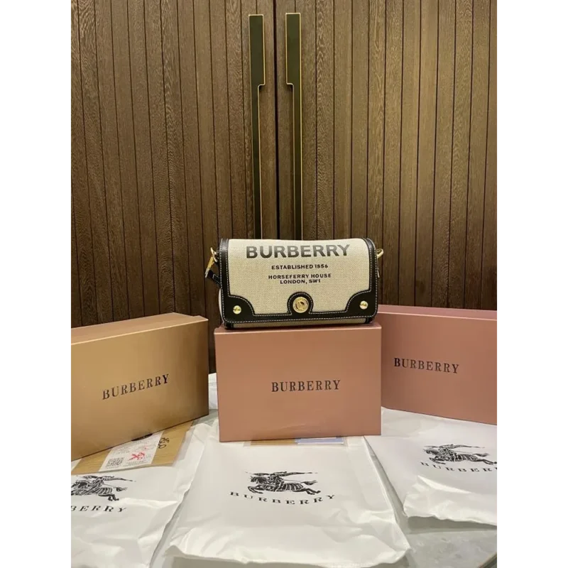 Burberry Handbag For Women (BOT1066)