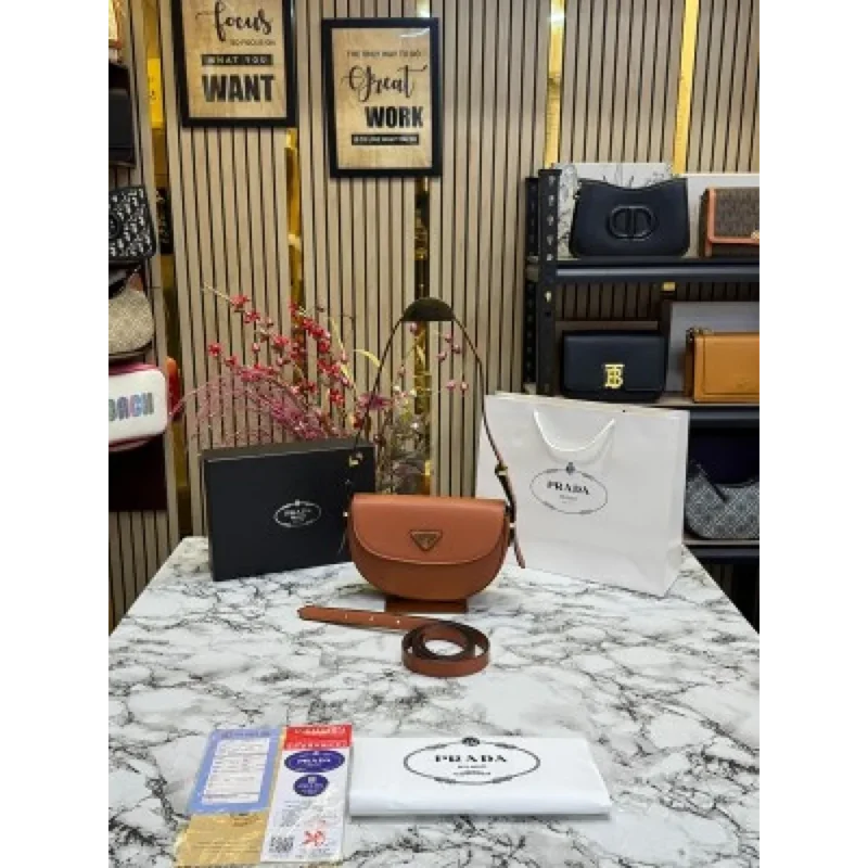 Prada Handbag For Women (FT233)