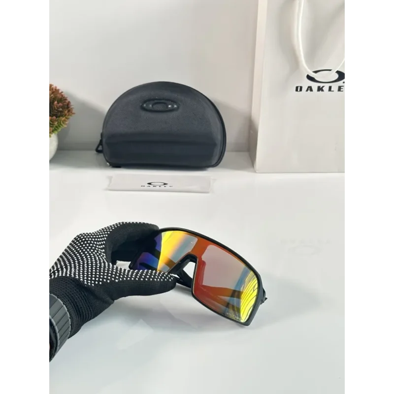 Classy Oakley Sunglasses (FLF317)