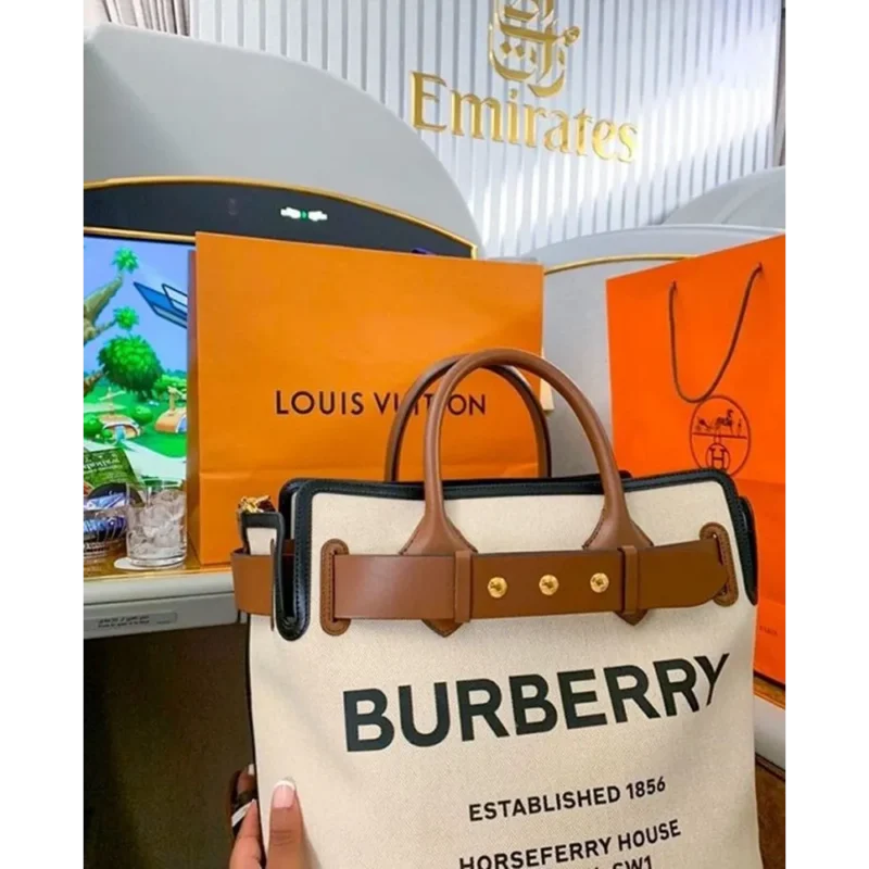Trendy Burberry Handbag For Women (SW5377)