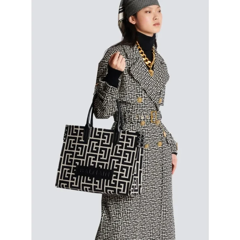 Classy Balmain Handbag For Women (J1131)