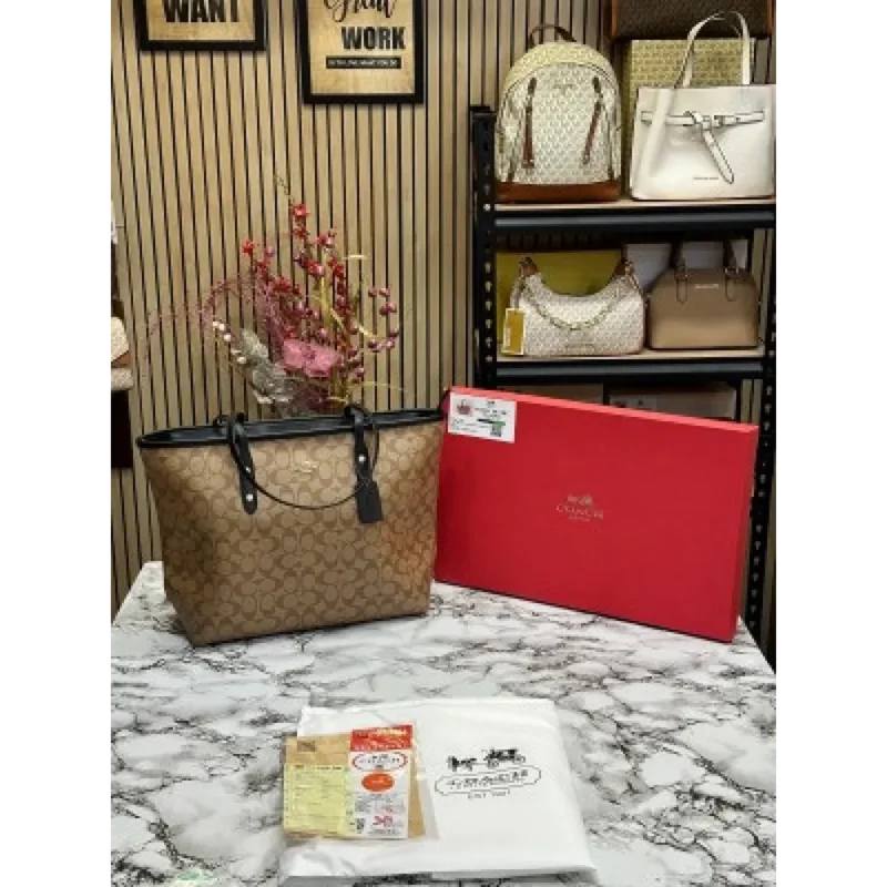 Trendy Coach Handbag For Women (ADS17)