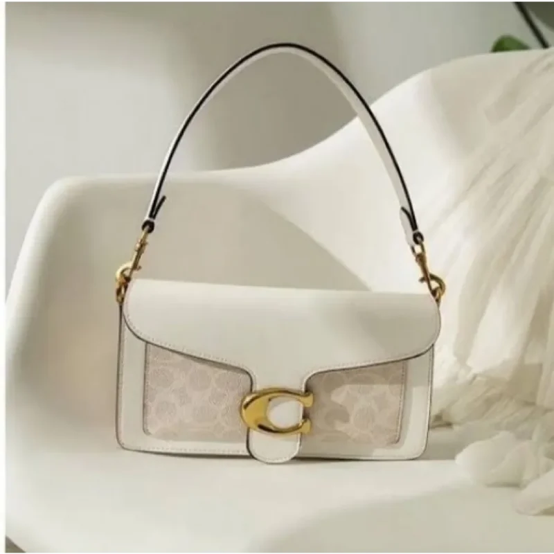 Classy Coach Handbag For Women (J957)