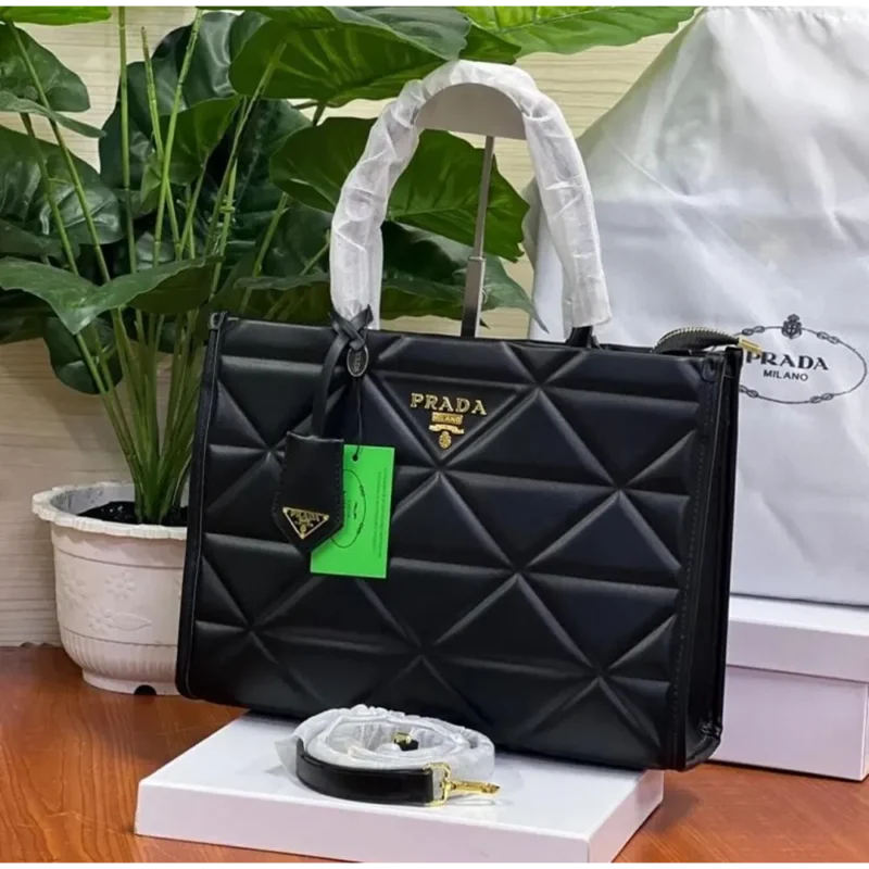 Classy Prada Handbag For Women (J1047)