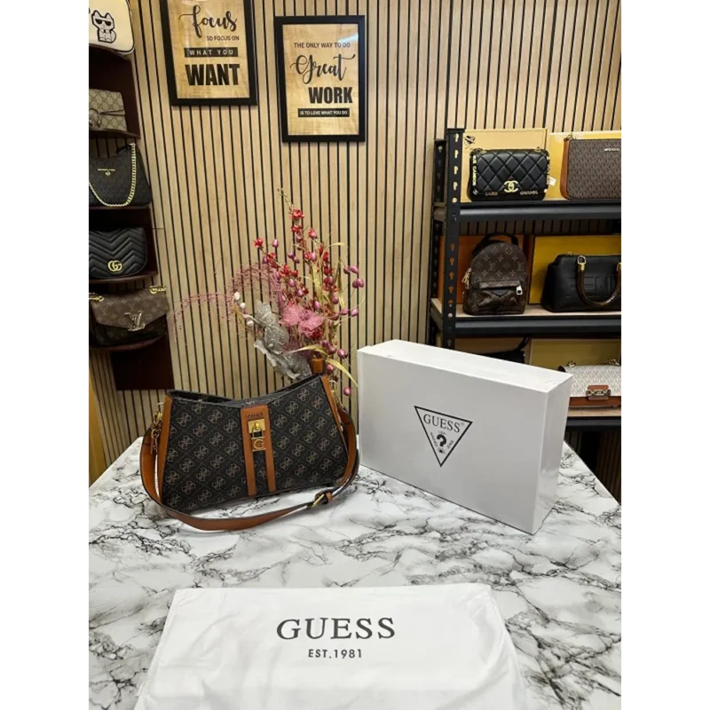 Trendy Guess Handbag For Women (ADS22)