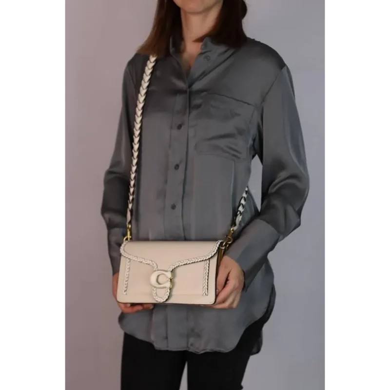 Classy Coach Handbag For Women (J963)