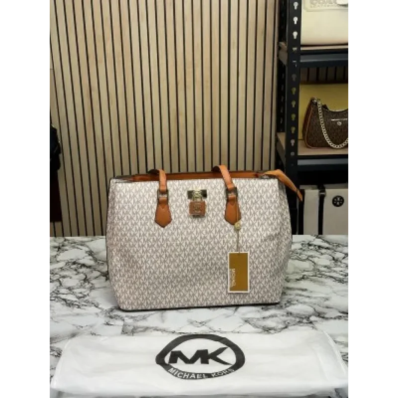 Luxurious Michael Kors Handbag For Women (SOS2720)