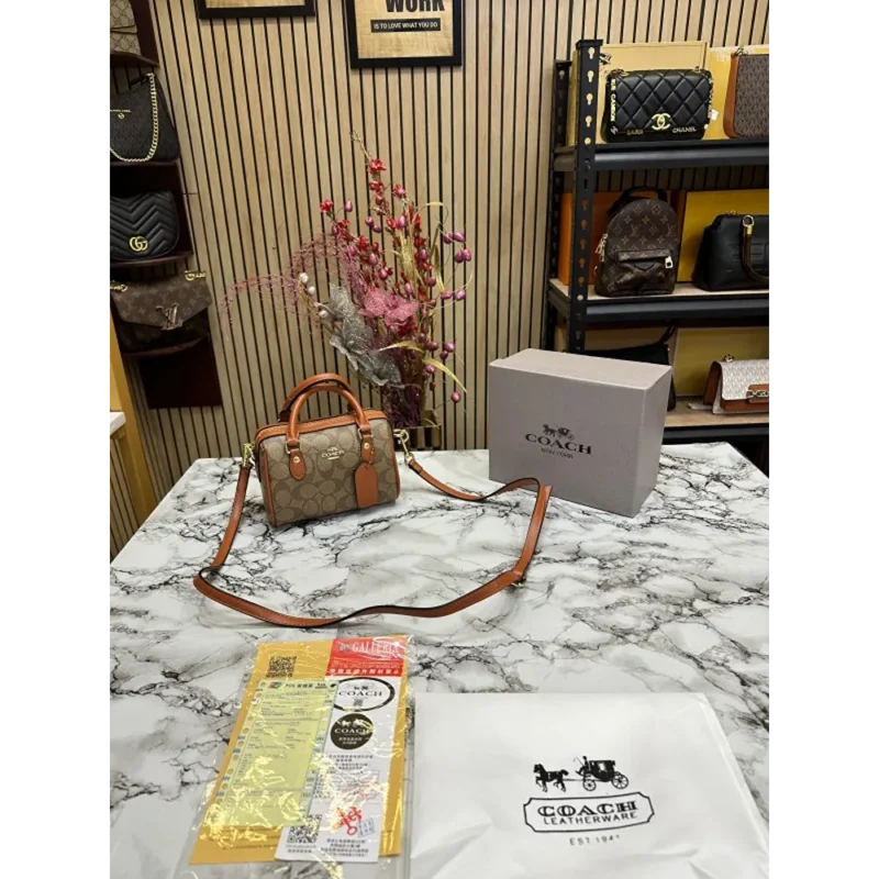 Trendy Coach Handbag For Women (ADS27)