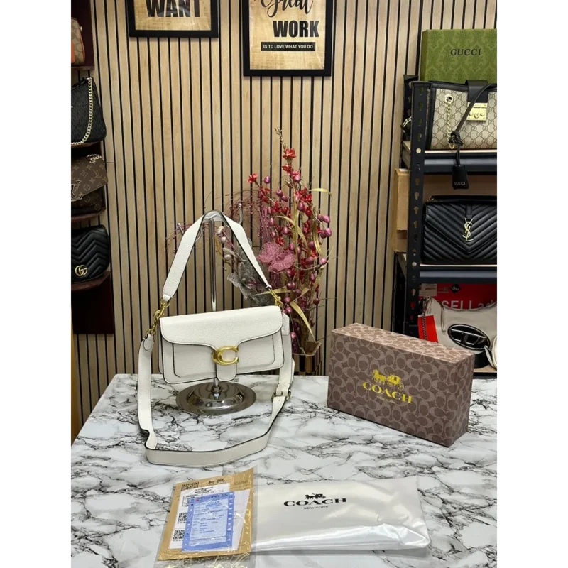 Classy Coach Handbag For Women (J1074)