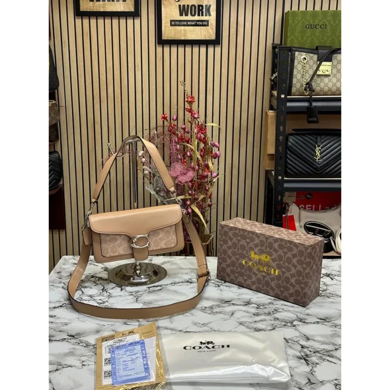 Classy Coach Handbag For Women (J1073)