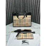 Trendy Burberry Handbag For Women (ADS37)
