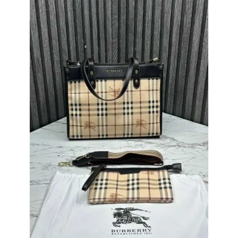 Trendy Burberry Handbag For Women (ADS37)