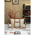 Classy Michael Kors Handbag For Women (J937)