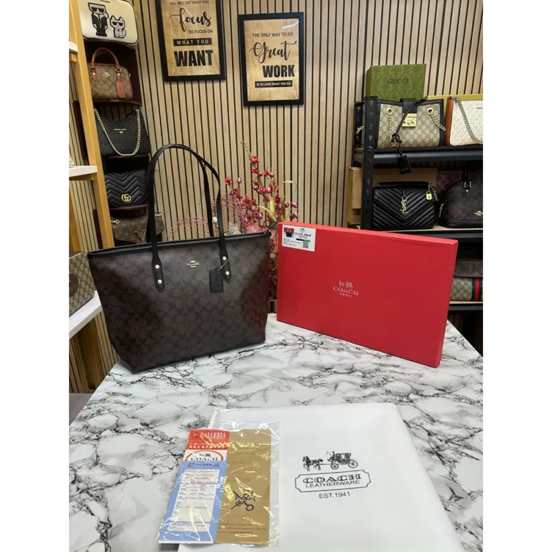 Classy Coach Handbag For Women (J1094)