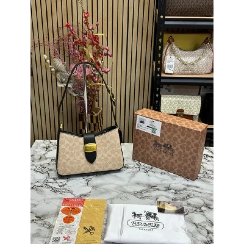Trendy Coach Handbag For Women (SW5360)