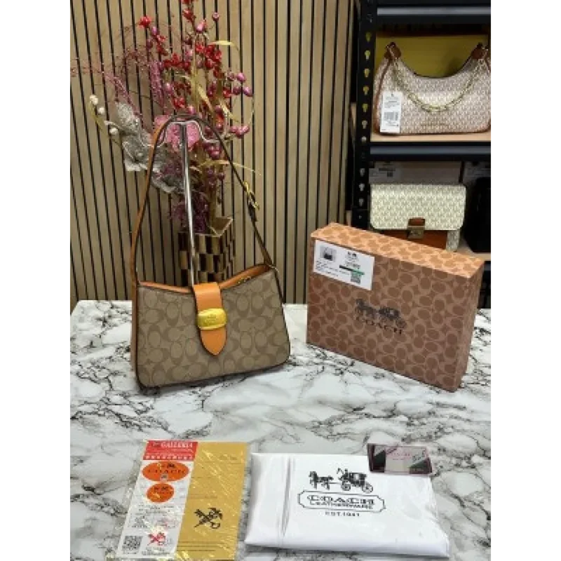 Trendy Coach Handbag For Women (SW5361)
