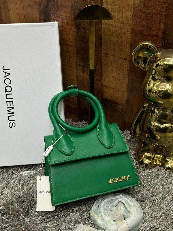 Trendy Jacquemus Handbag For Women (SFS1306)