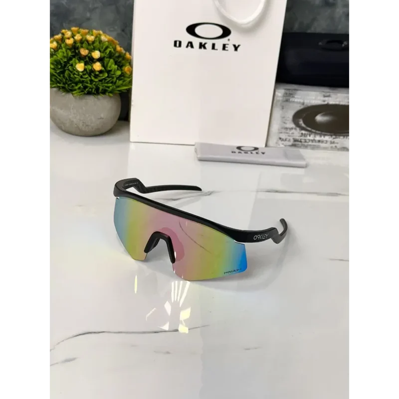 Luxurious Oakley Sunglasses (AKI17)