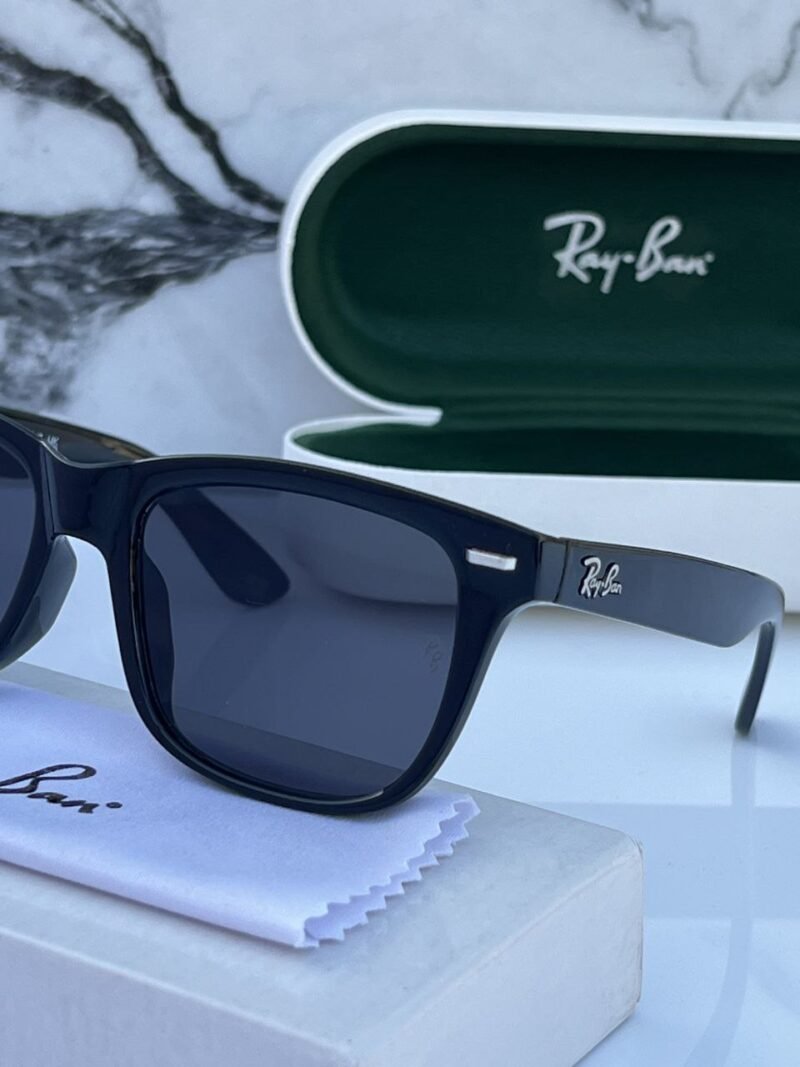 p-photo-2024-09-30-11-28-29-12-29-04-697458.jpg Premium Rayban Sunglasses (AKI104)